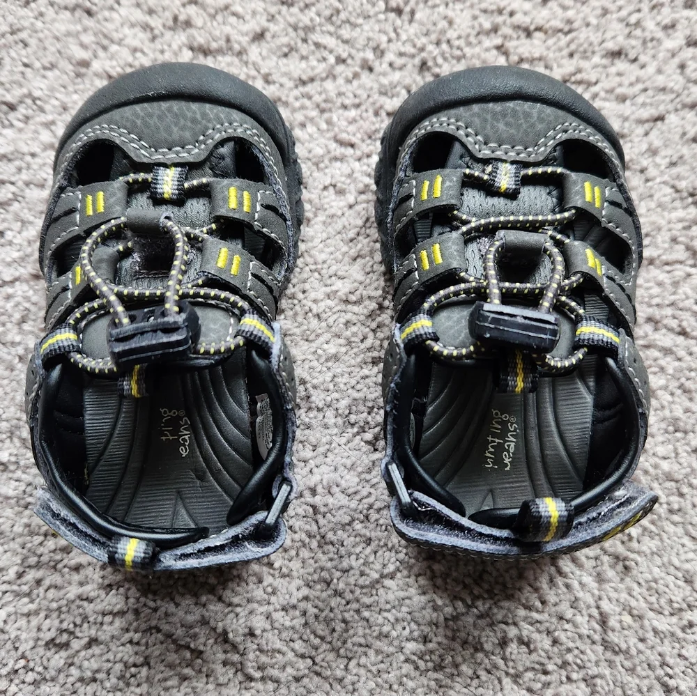 Jumping Beans baby hiking sandals, size 3